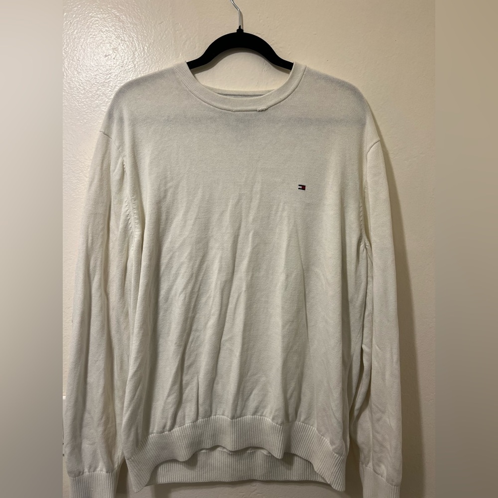 White Tommy Hilfiger sweater